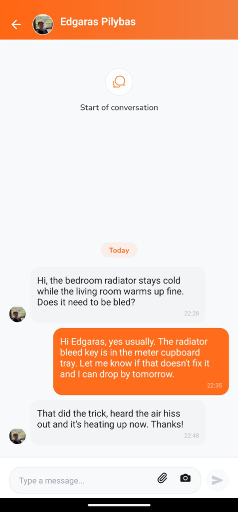 Messaging App Screenshot (Light)